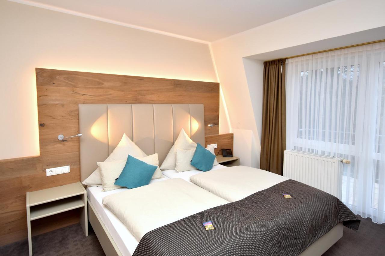 Hotel & Restaurant Zum Deutschen Hause Kirchhatten Eksteriør bilde
