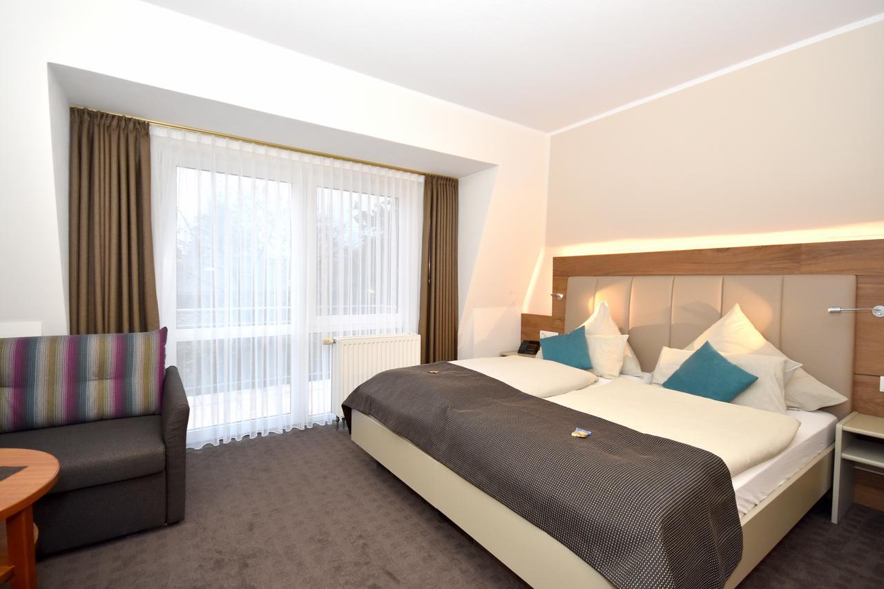 Hotel & Restaurant Zum Deutschen Hause Kirchhatten Eksteriør bilde