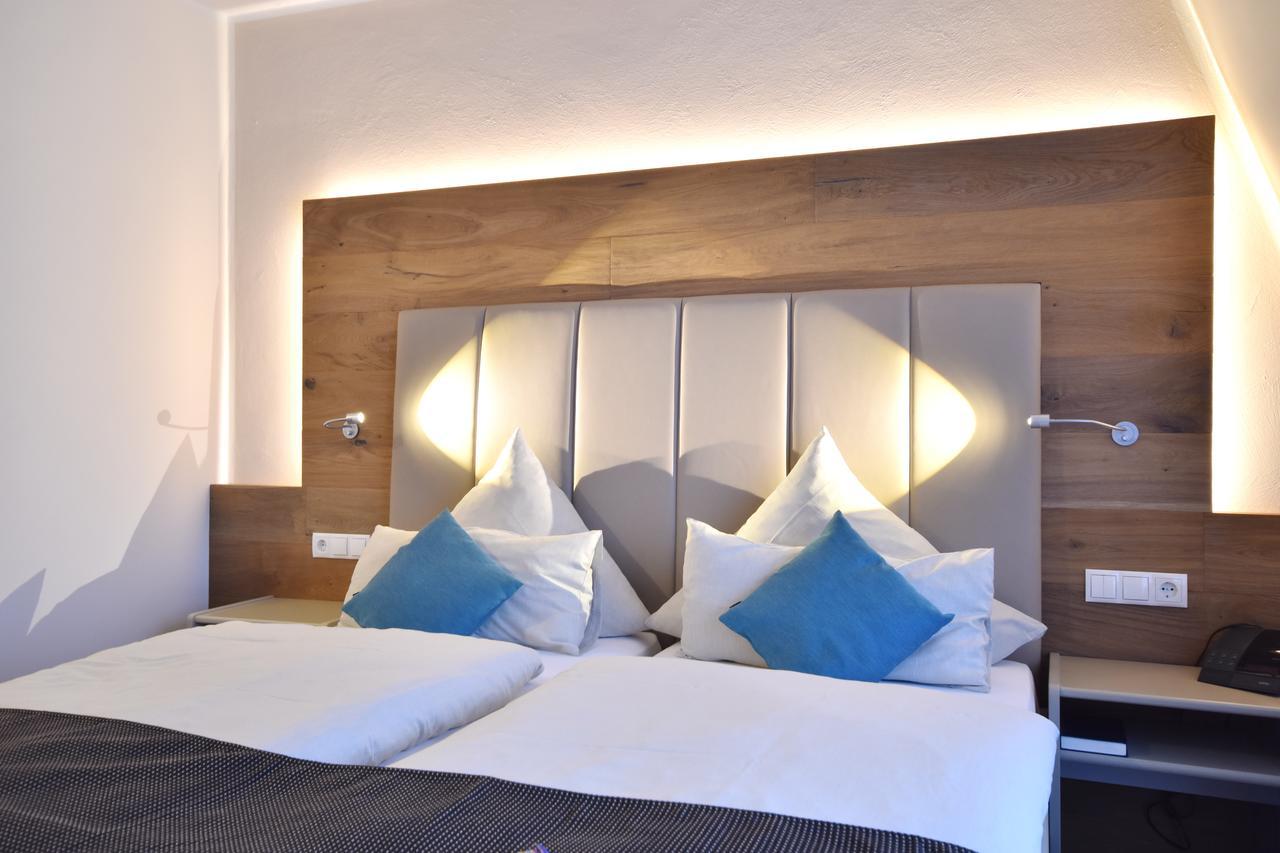 Hotel & Restaurant Zum Deutschen Hause Kirchhatten Eksteriør bilde